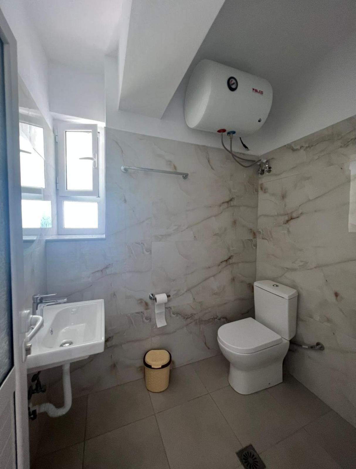 Villa Mirjan Sarandë Exteriör bild