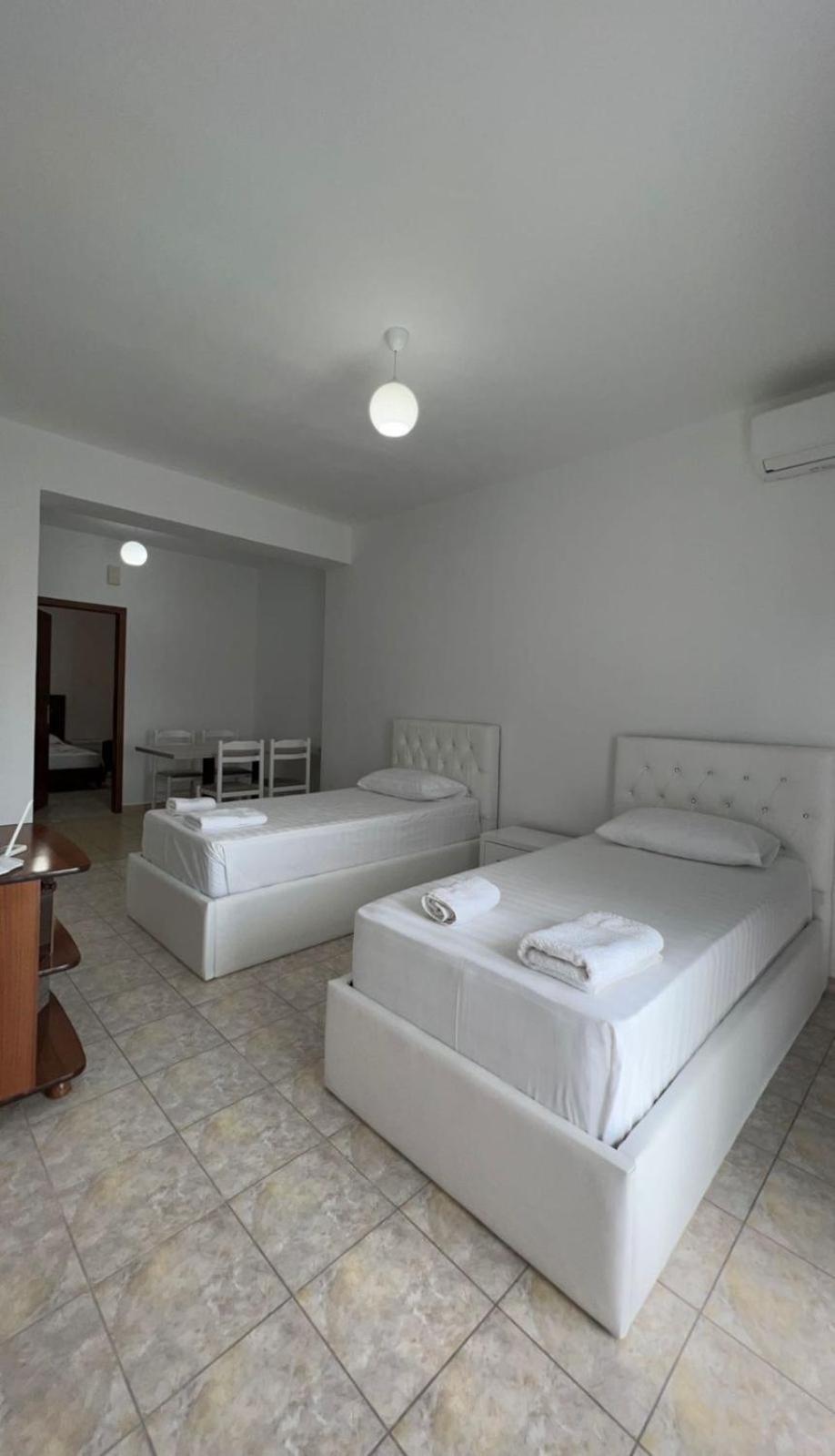 Villa Mirjan Sarandë Exteriör bild