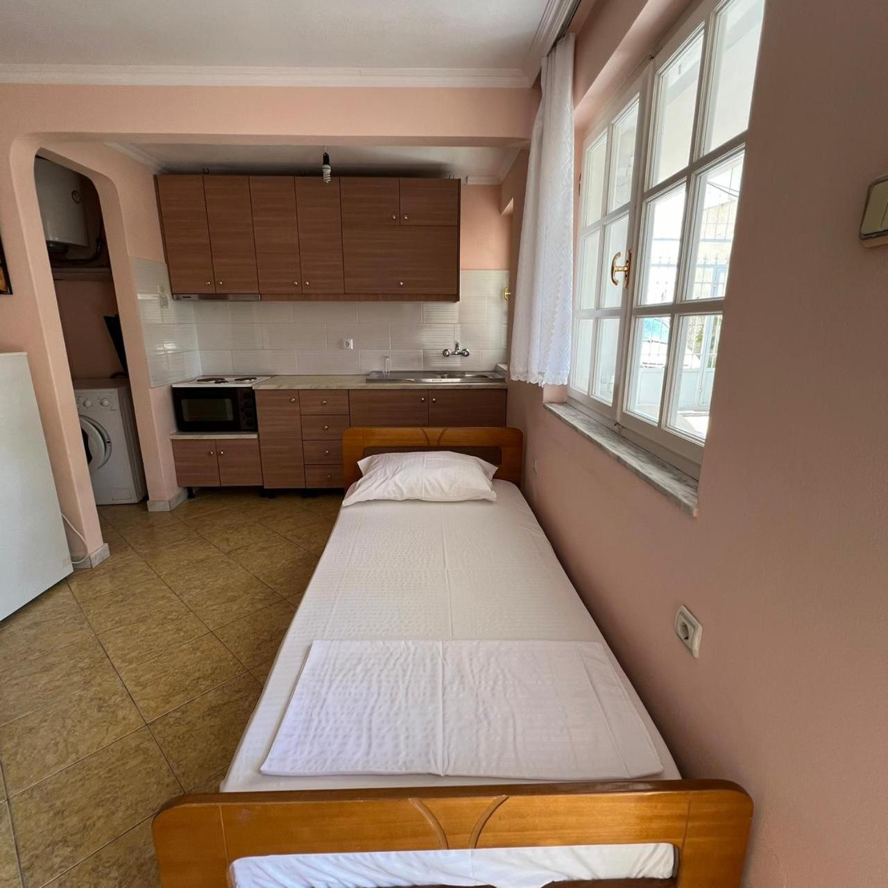 Villa Mirjan Sarandë Exteriör bild