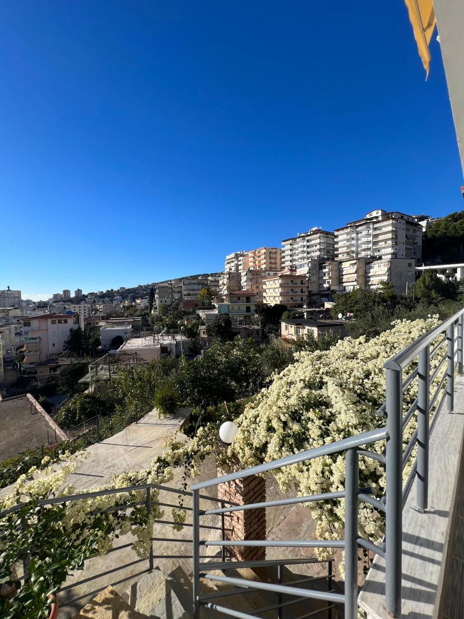 Villa Mirjan Sarandë Exteriör bild