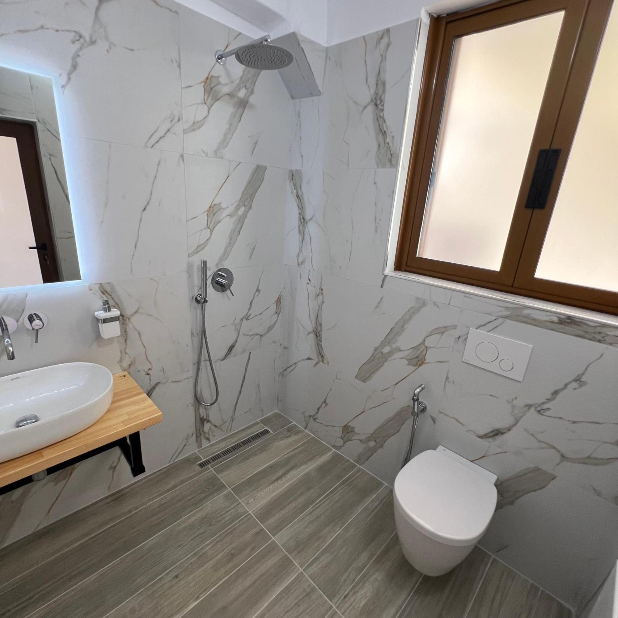 Villa Mirjan Sarandë Exteriör bild