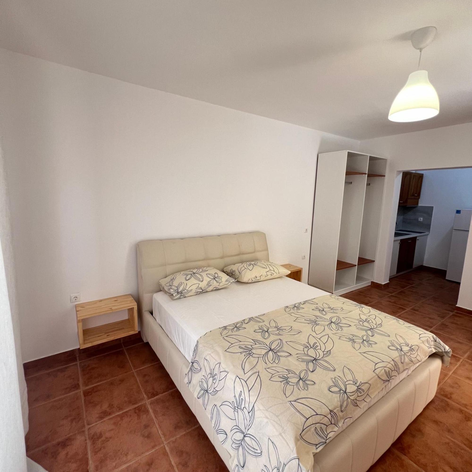 Villa Mirjan Sarandë Exteriör bild