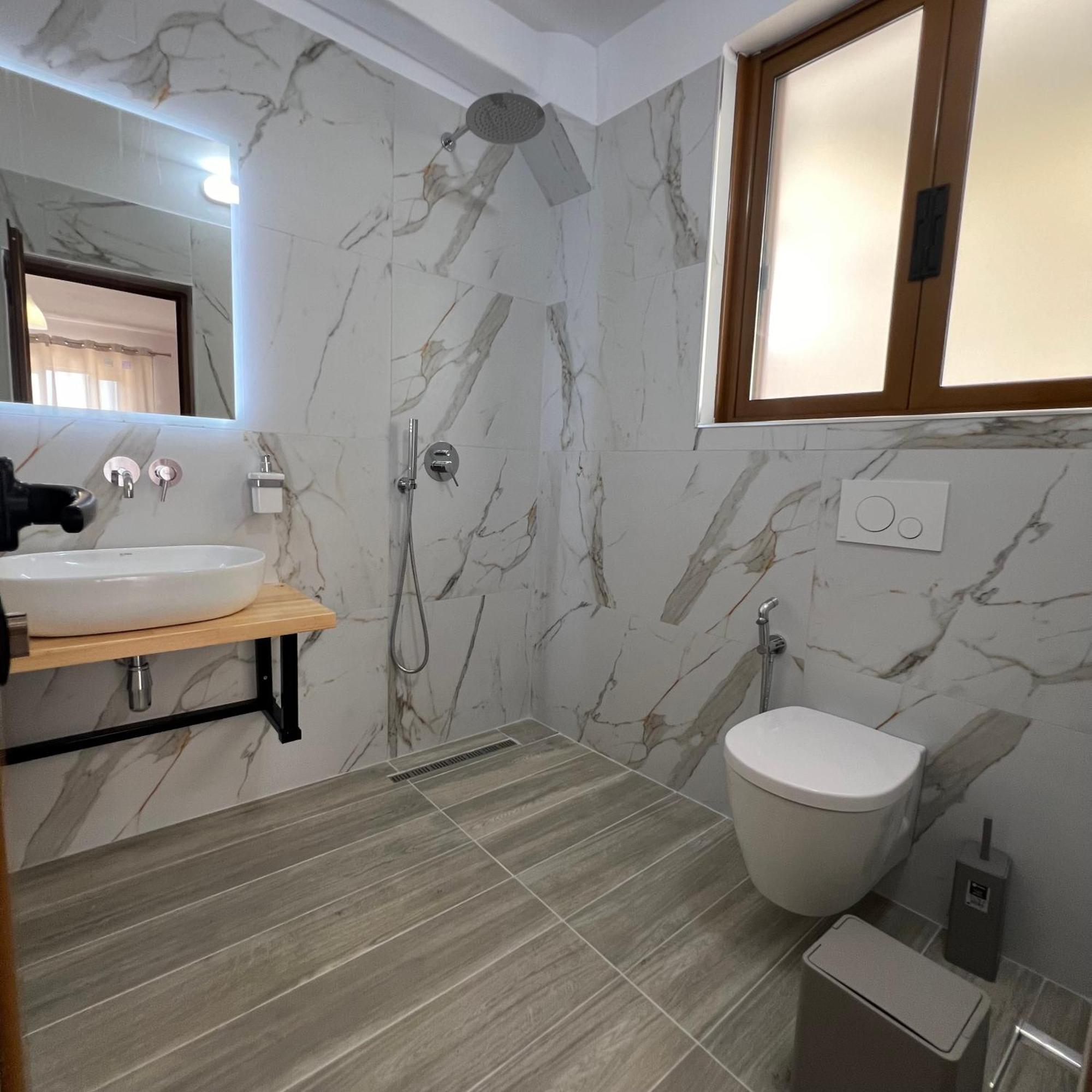 Villa Mirjan Sarandë Exteriör bild