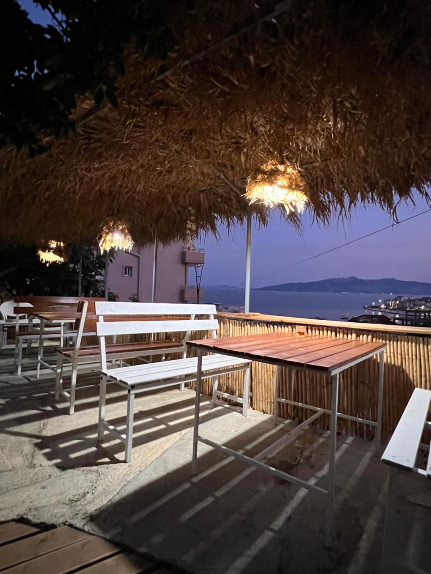 Villa Mirjan Sarandë Exteriör bild